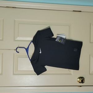 Boys Medium Nike Training shirt